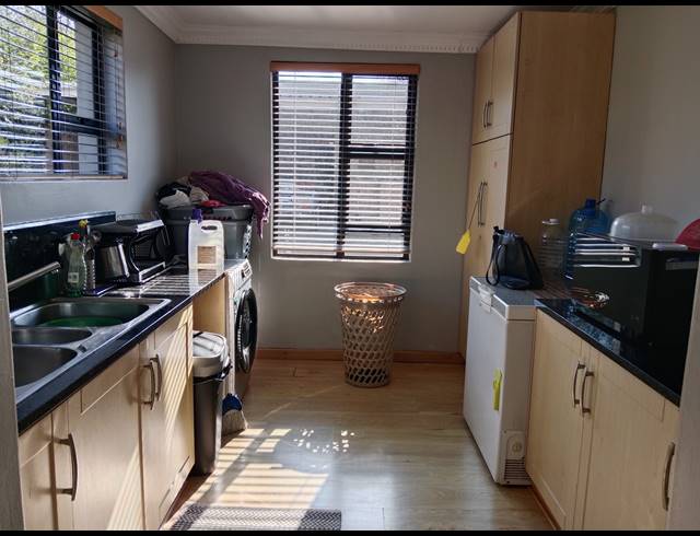 3 BEDROOM FREESTANDING FOR SALE IN SCOTTSVILLE
